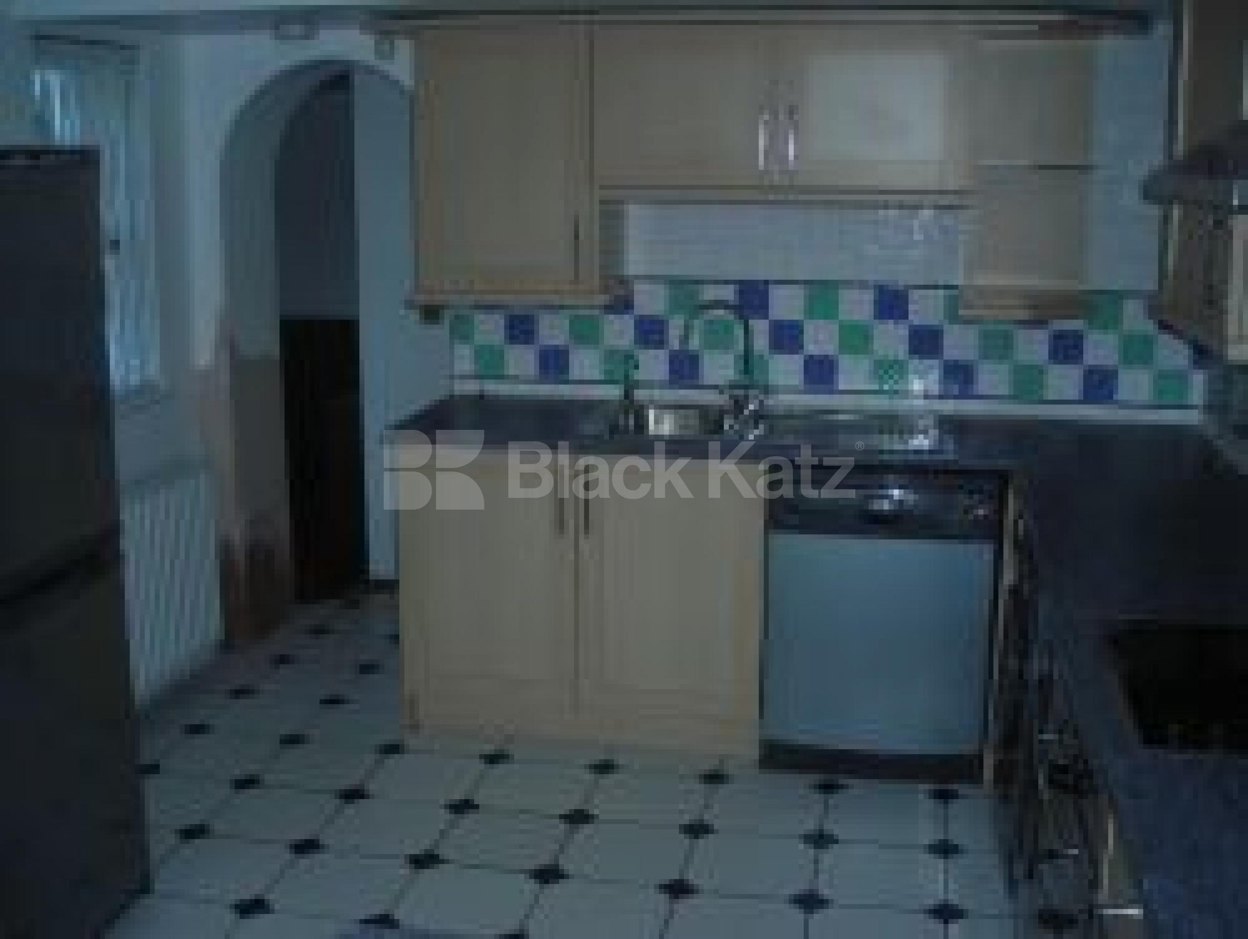 			VIEWINGS ESSENTIAL!, 2 Bedroom, 1 bath, 1 reception Flat			 Hartham Road, CAMDEN BORDERS N7 n7